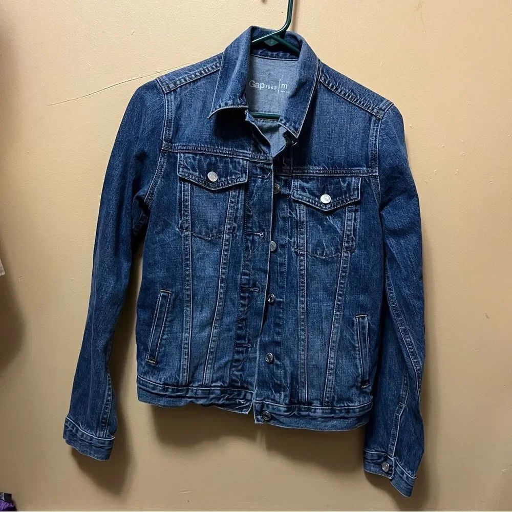 GAP Blue Medium Wash Long Sleeve Button-Down Denim Jean Jacket Adult Size M